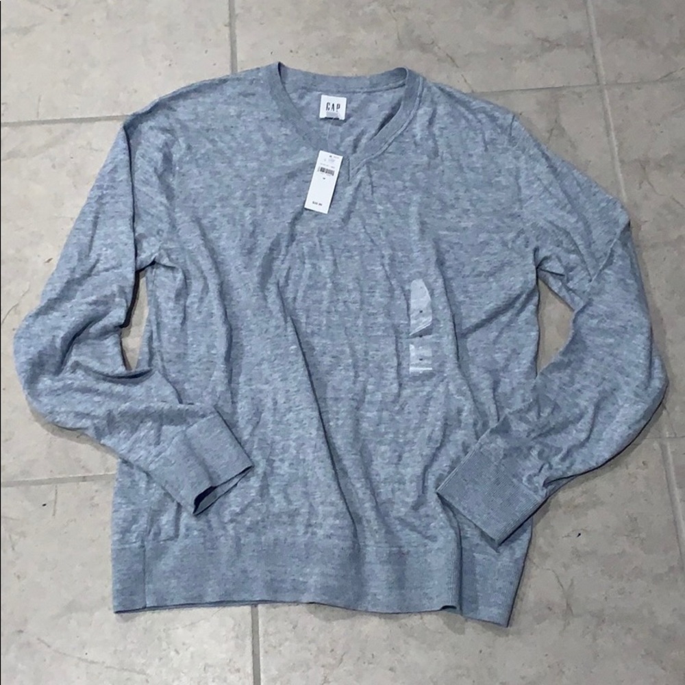 Men’s GAP sweater